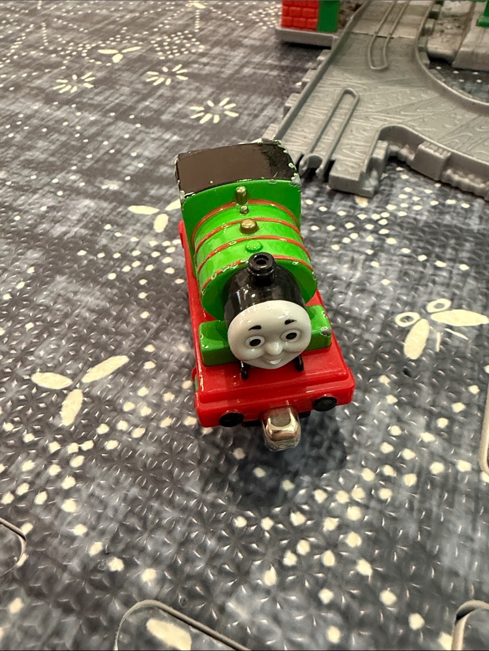 Thomas Take-n-Play Knapford Station Set - Picture 8 of 9